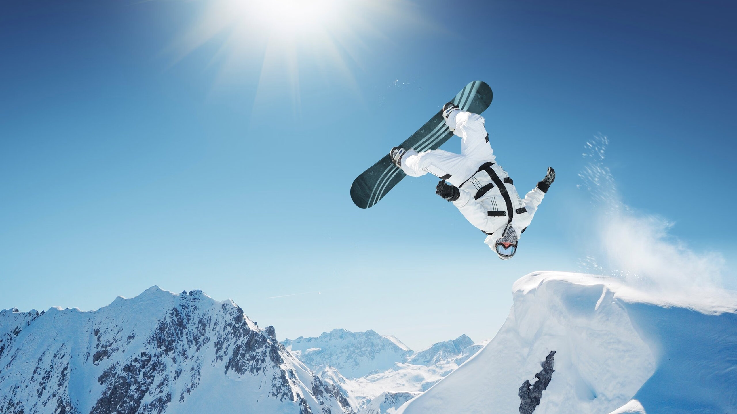 四国冰球对抗赛在波士顿和蒙特利尔成功举办，国际冰球